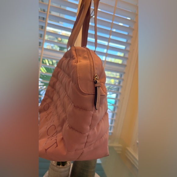 Victoria’s Secret Pink Quilted Tote Travel Weekender Gym Logo Duffel Bag - Picture 14 of 17